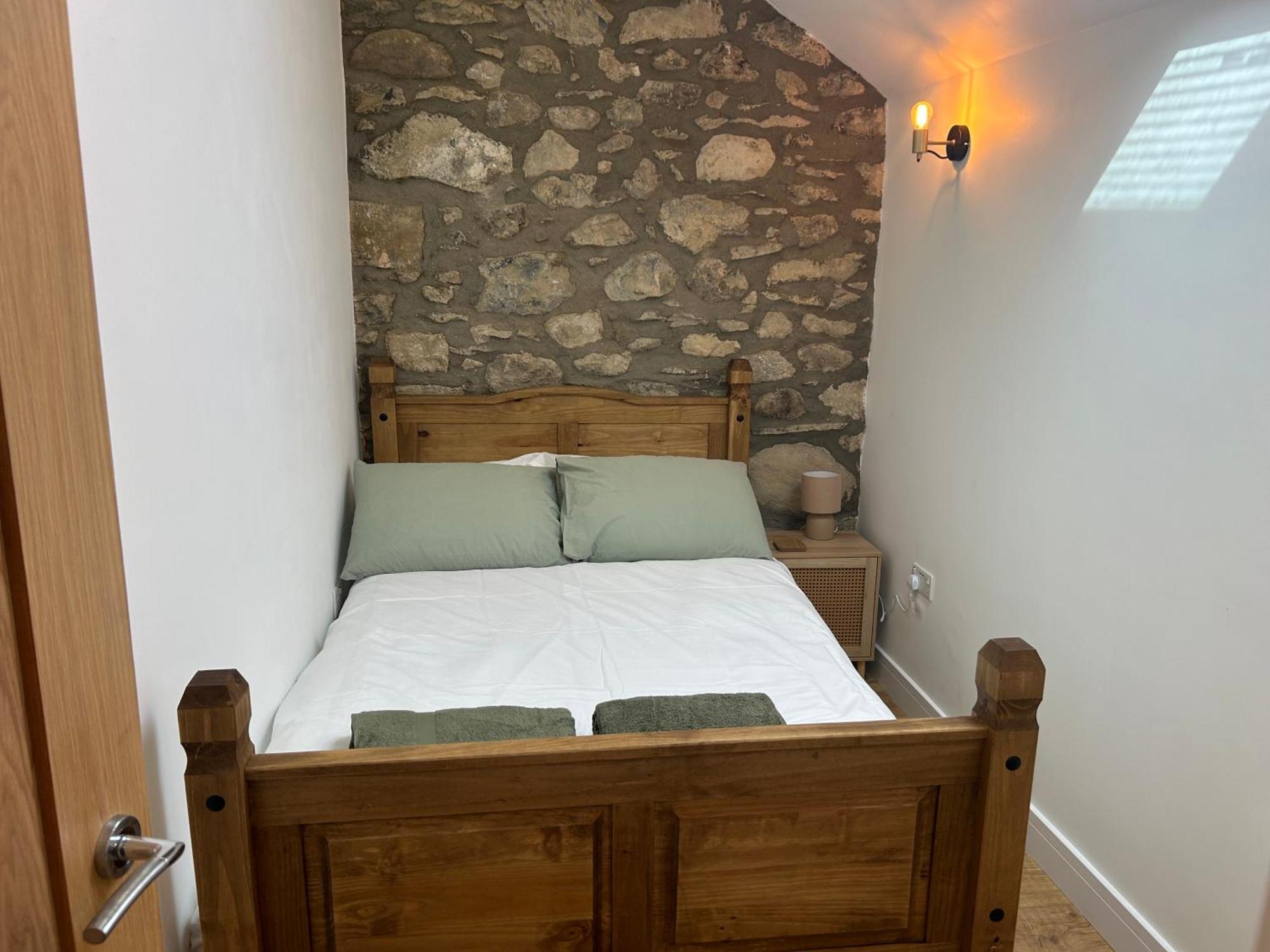 Cosy Modern Miners Cottage Llanllechid Kültér fotó
