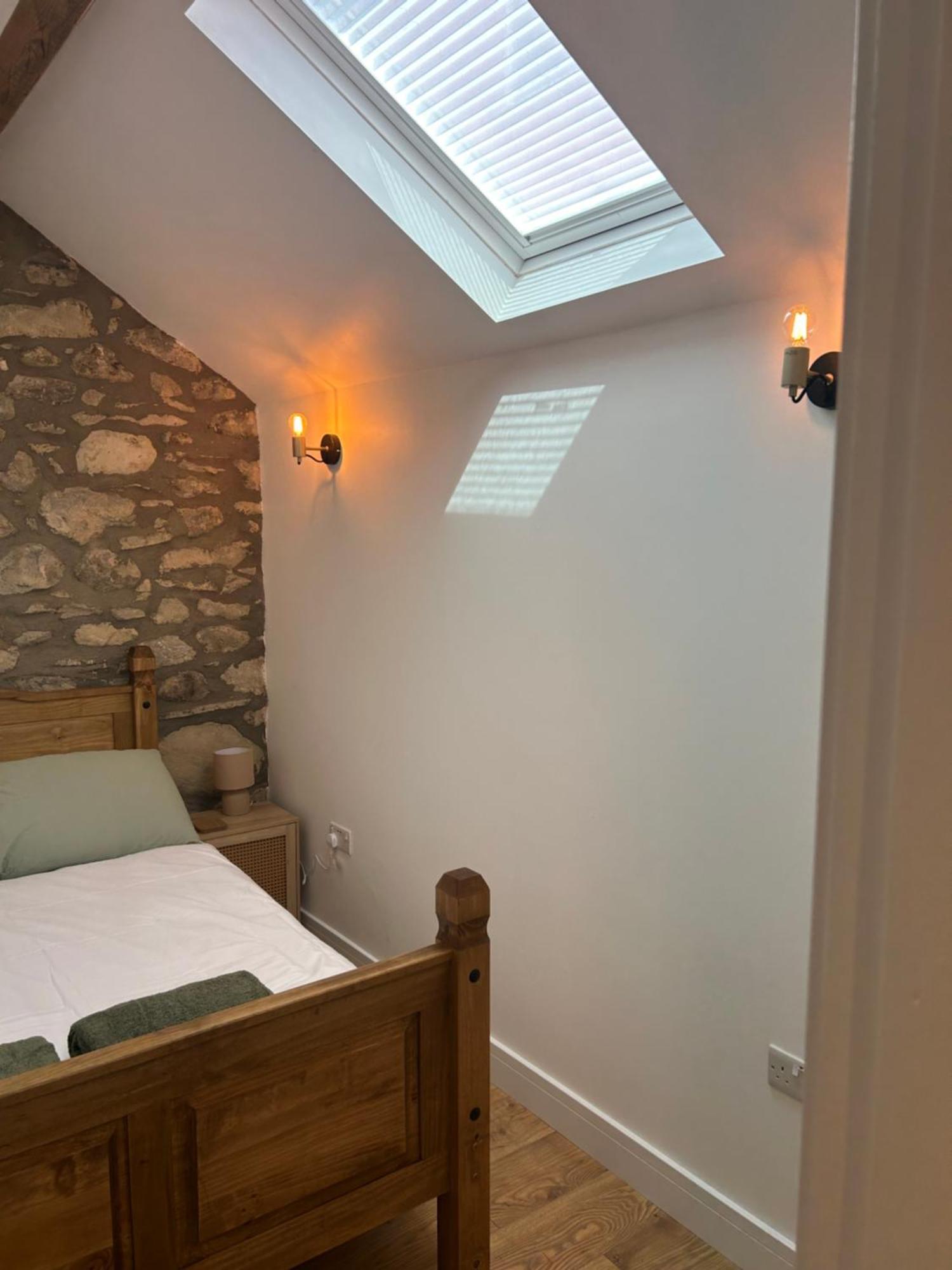 Cosy Modern Miners Cottage Llanllechid Kültér fotó